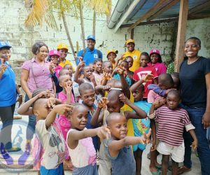 Remise de dons : Cameroon Hope and Life à Trinity Orphanage