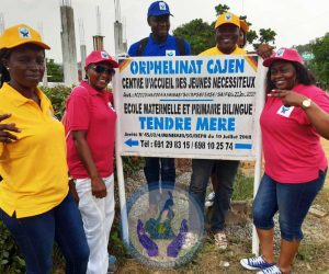 Cameroon Hope and Life en père Noël au Centre d’Accueil des Jeunes Nécessiteux (Cajen)